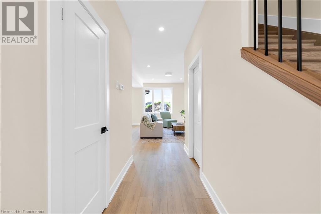 Property at 160 CRADDOCK Boulevard image 4