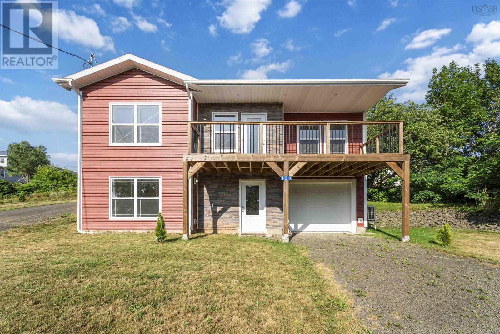 109 Second Avenue, Digby, Nova Scotia  B0V 1A0 - Photo 1 - 202504311