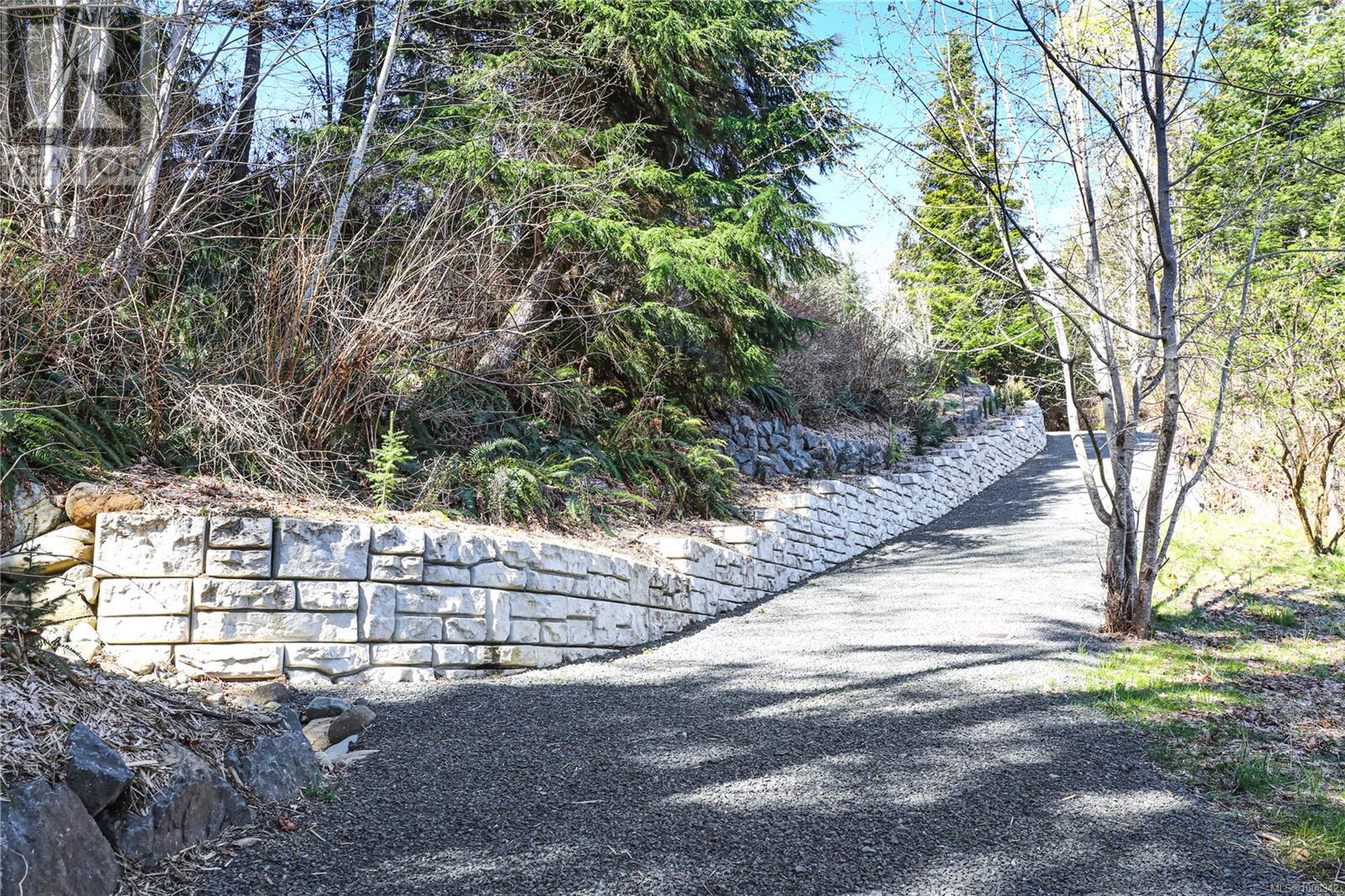 6520 Eagles Dr, Courtenay, British Columbia  V9J 1V4 - Photo 26 - 1008342