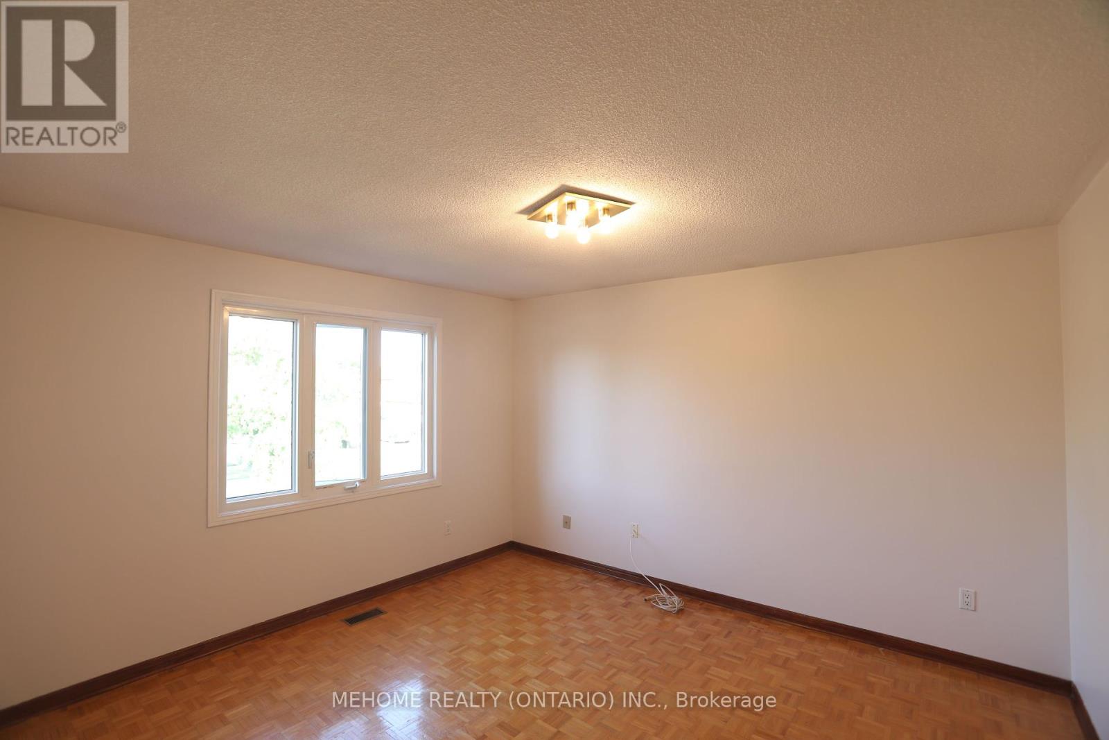 70 Governor Crescent, Vaughan (East Woodbridge), Ontario  L4L 5G7 - Photo 25 - N12306461