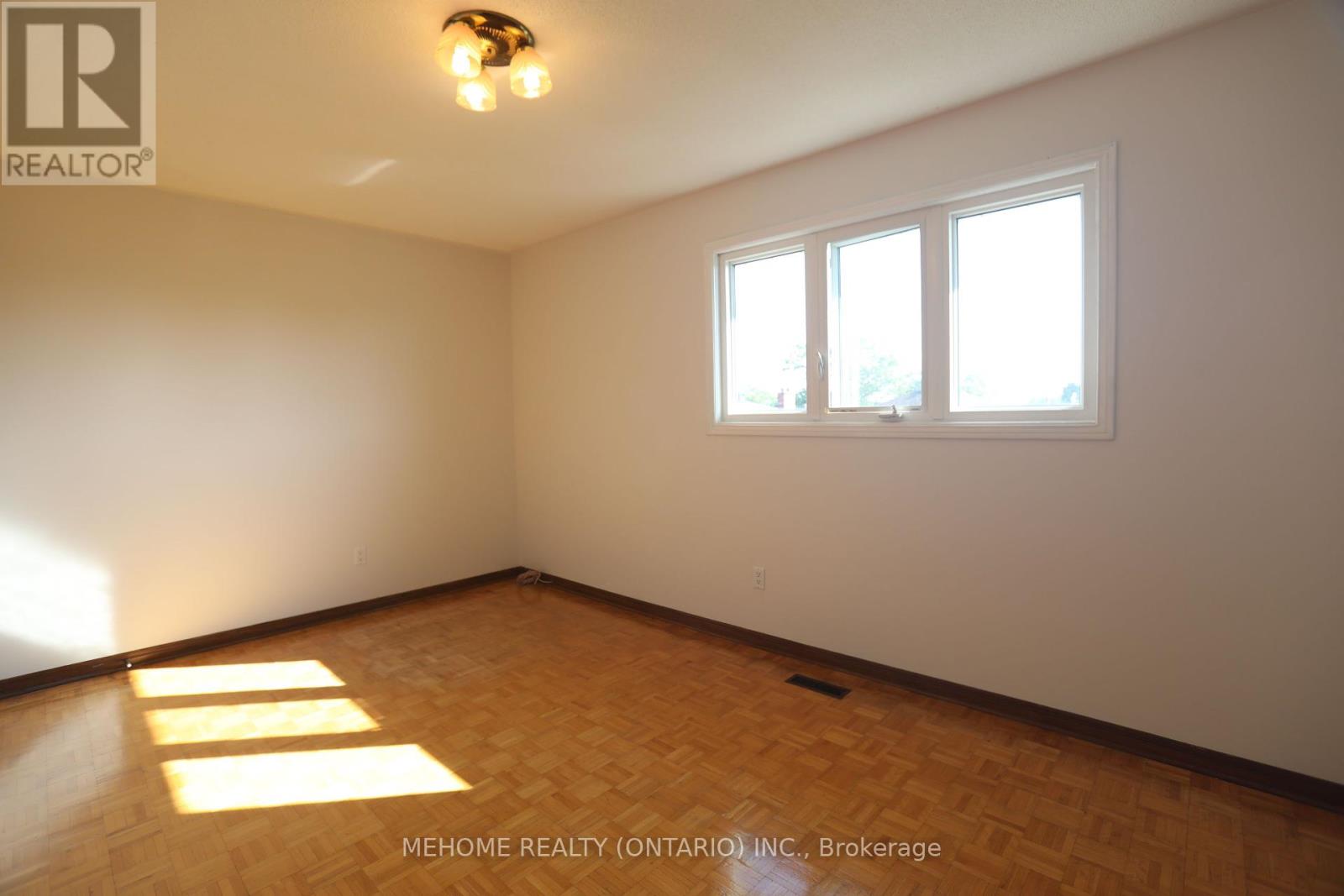 70 Governor Crescent, Vaughan (East Woodbridge), Ontario  L4L 5G7 - Photo 27 - N12306461