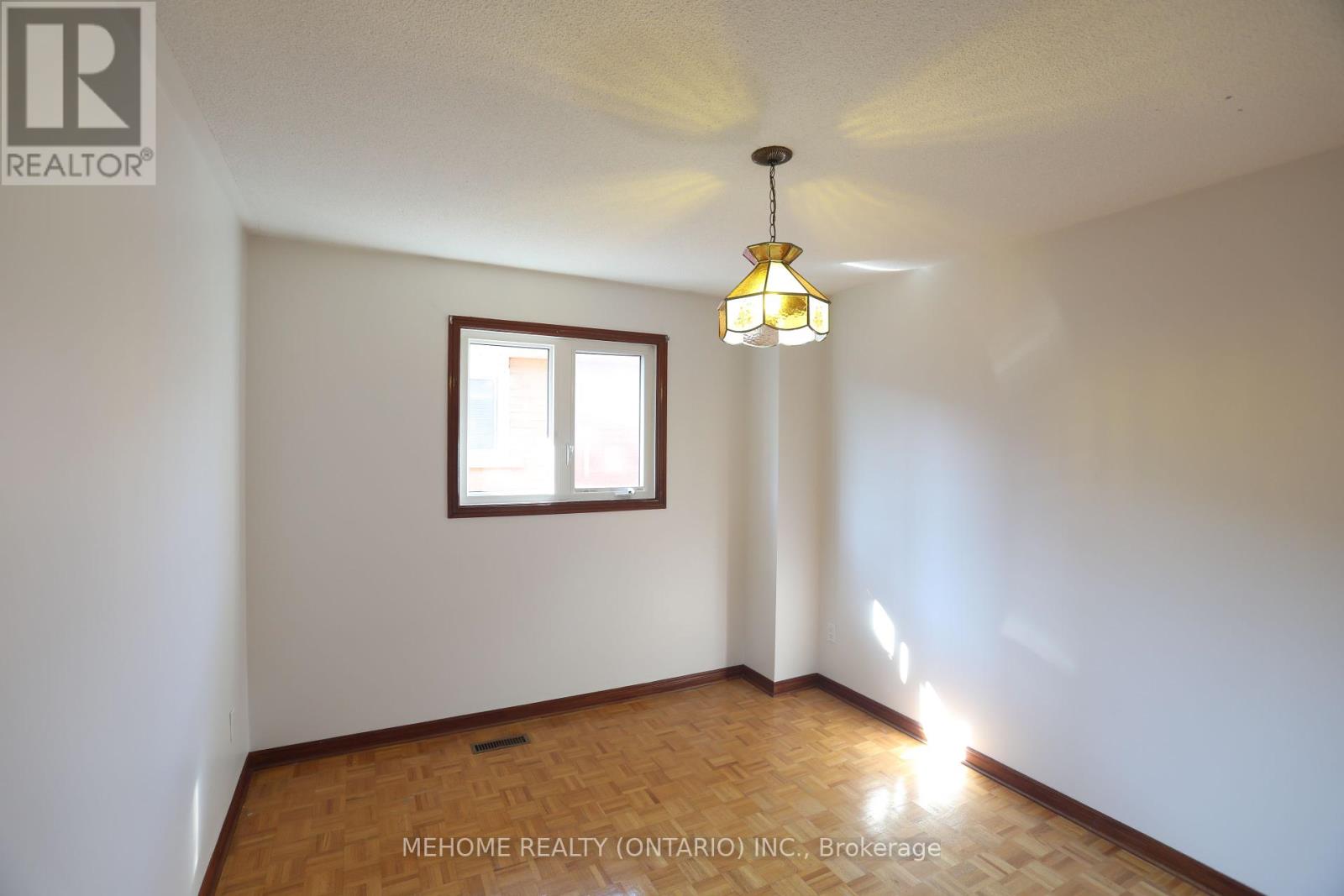 70 Governor Crescent, Vaughan (East Woodbridge), Ontario  L4L 5G7 - Photo 26 - N12306461