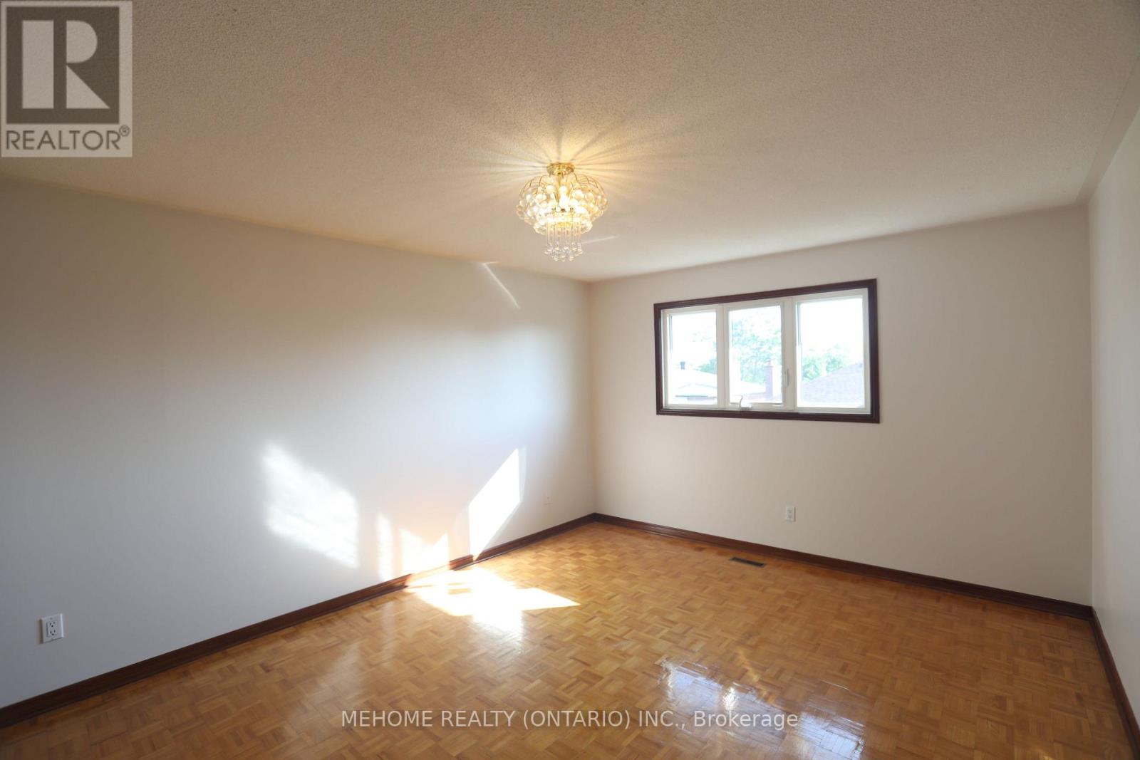 70 Governor Crescent, Vaughan (East Woodbridge), Ontario  L4L 5G7 - Photo 28 - N12306461