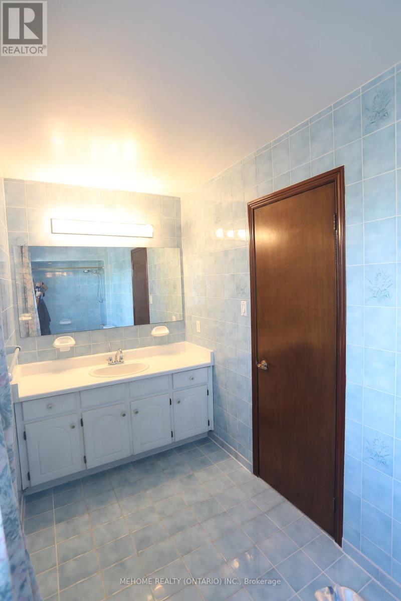 70 Governor Crescent, Vaughan (East Woodbridge), Ontario  L4L 5G7 - Photo 23 - N12306461