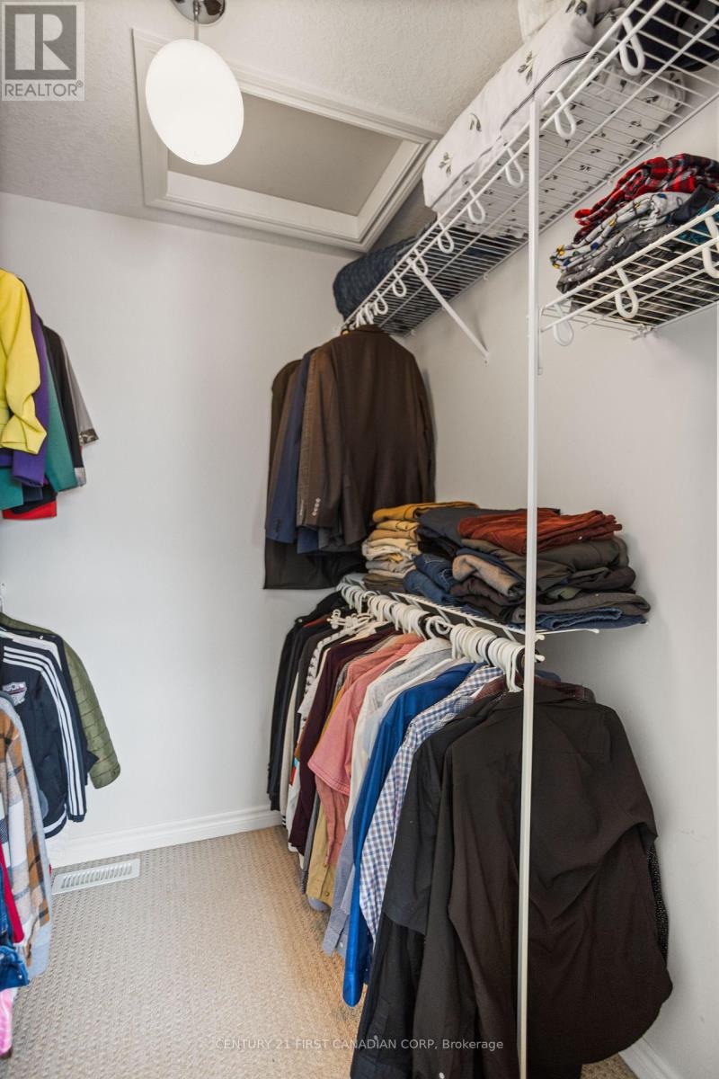 6621 Navin Crescent, London South (South W), Ontario  N6P 0B6 - Photo 34 - X12307088