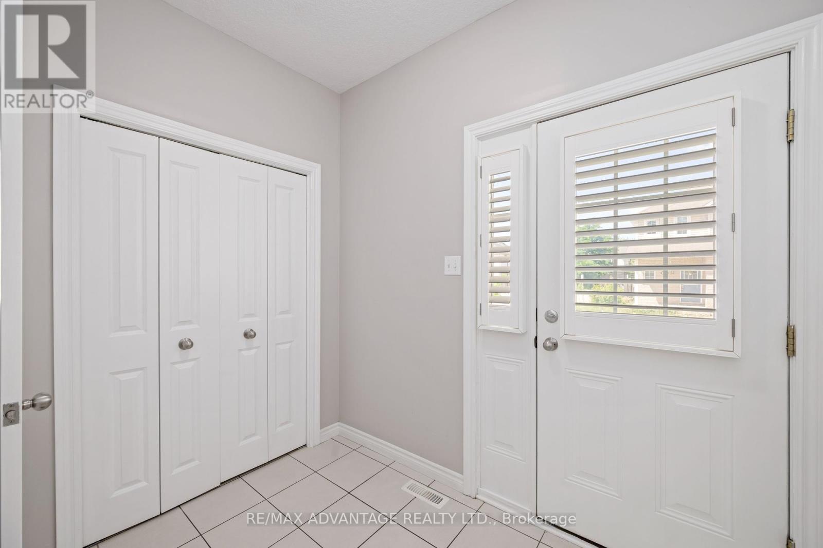 10 - 960 Bitterbush Crescent, London North, Ontario  N6H 0G1 - Photo 3 - X12307197