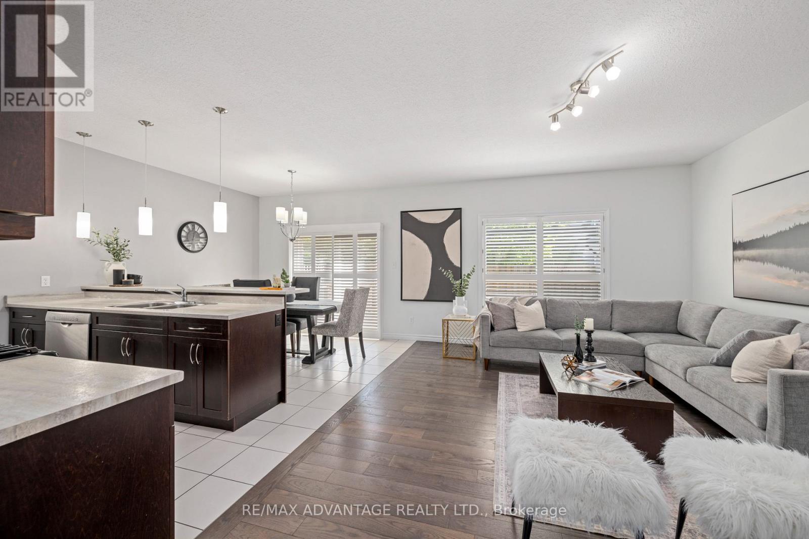 10 - 960 Bitterbush Crescent, London North, Ontario  N6H 0G1 - Photo 5 - X12307197