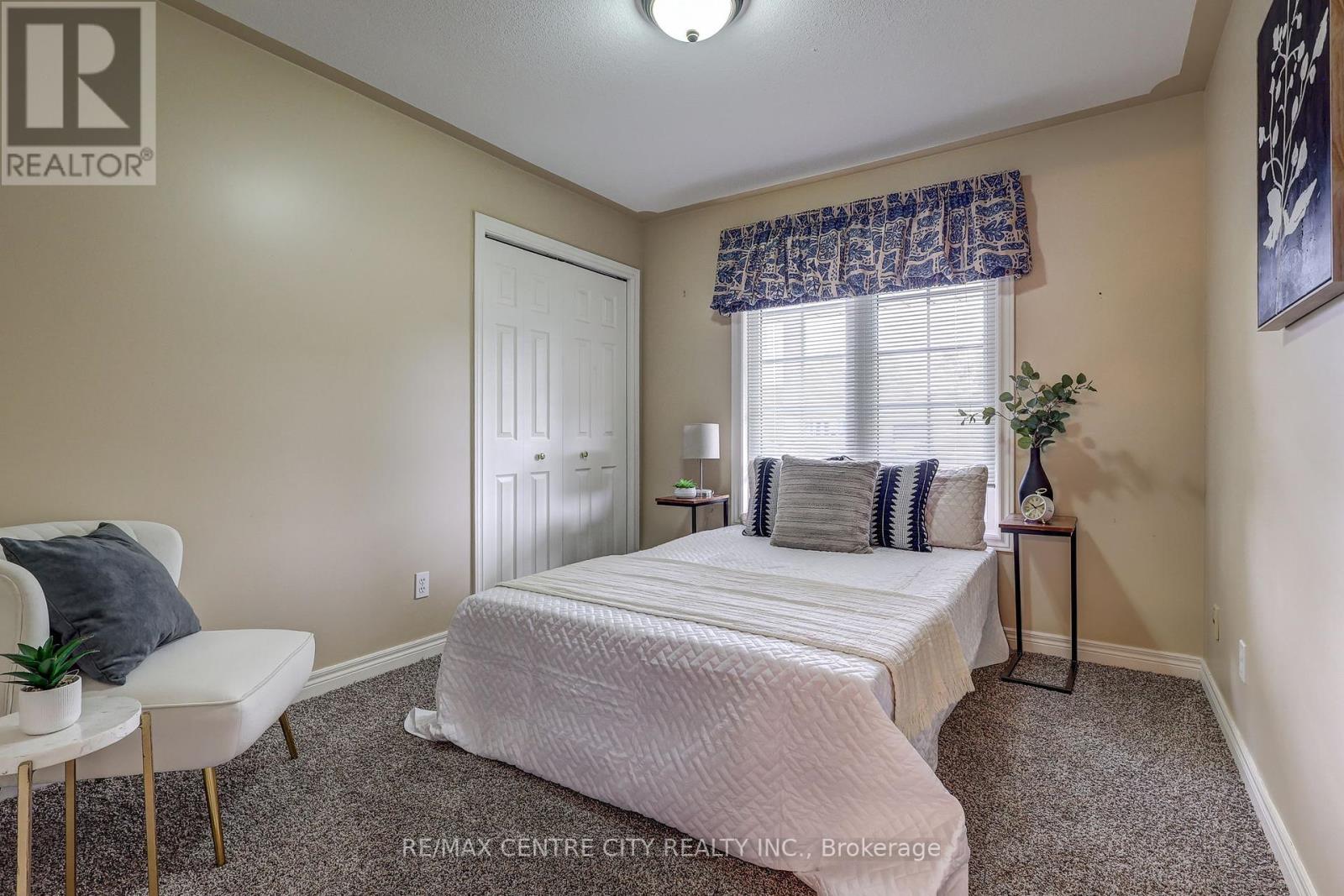 92 Glendale Drive, Tillsonburg, Ontario  N4G 5R2 - Photo 13 - X12307222