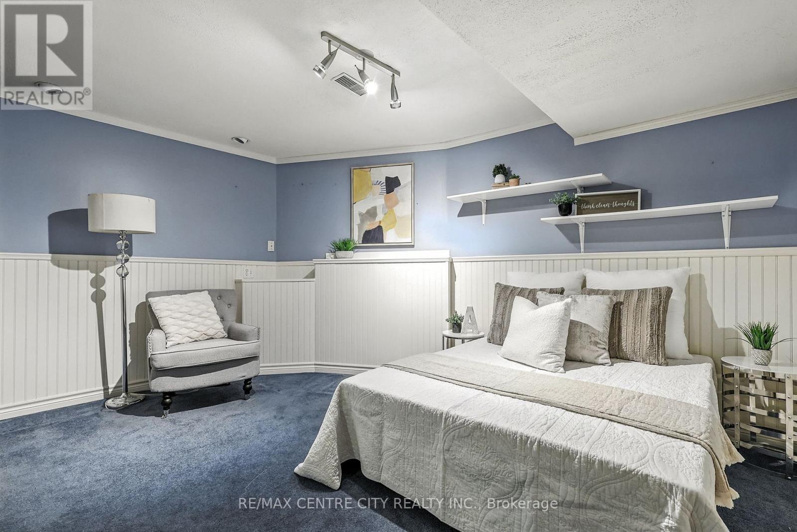 92 Glendale Drive, Tillsonburg, Ontario  N4G 5R2 - Photo 18 - X12307222