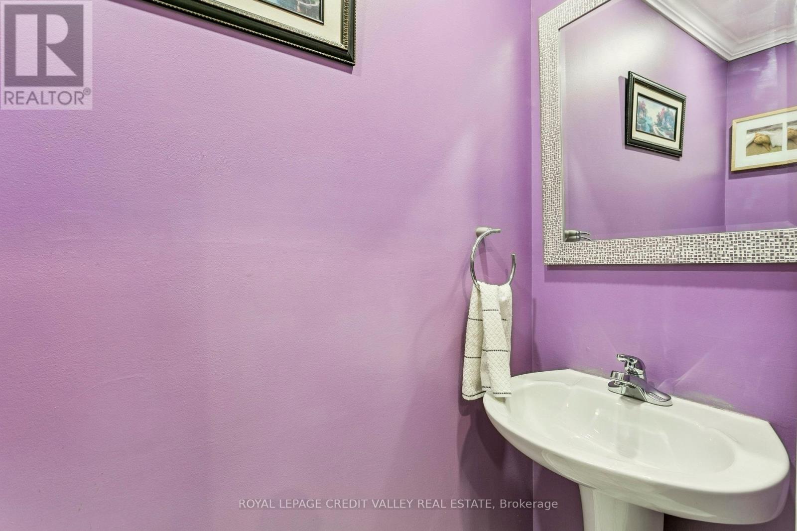 4 Mendoza Drive, Brampton, Ontario  L7A 3M3 - Photo 20 - W12296053