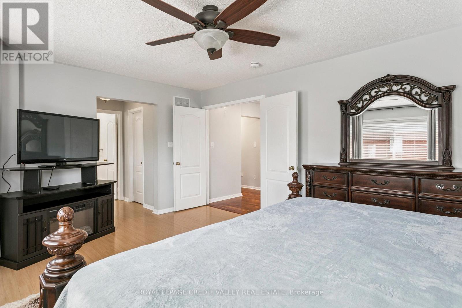 4 Mendoza Drive, Brampton, Ontario  L7A 3M3 - Photo 30 - W12296053