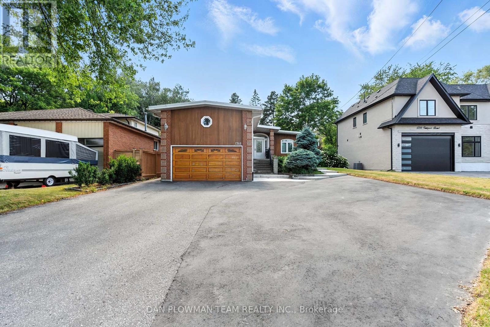 Property at 1748 FAIRPORT ROAD image 2