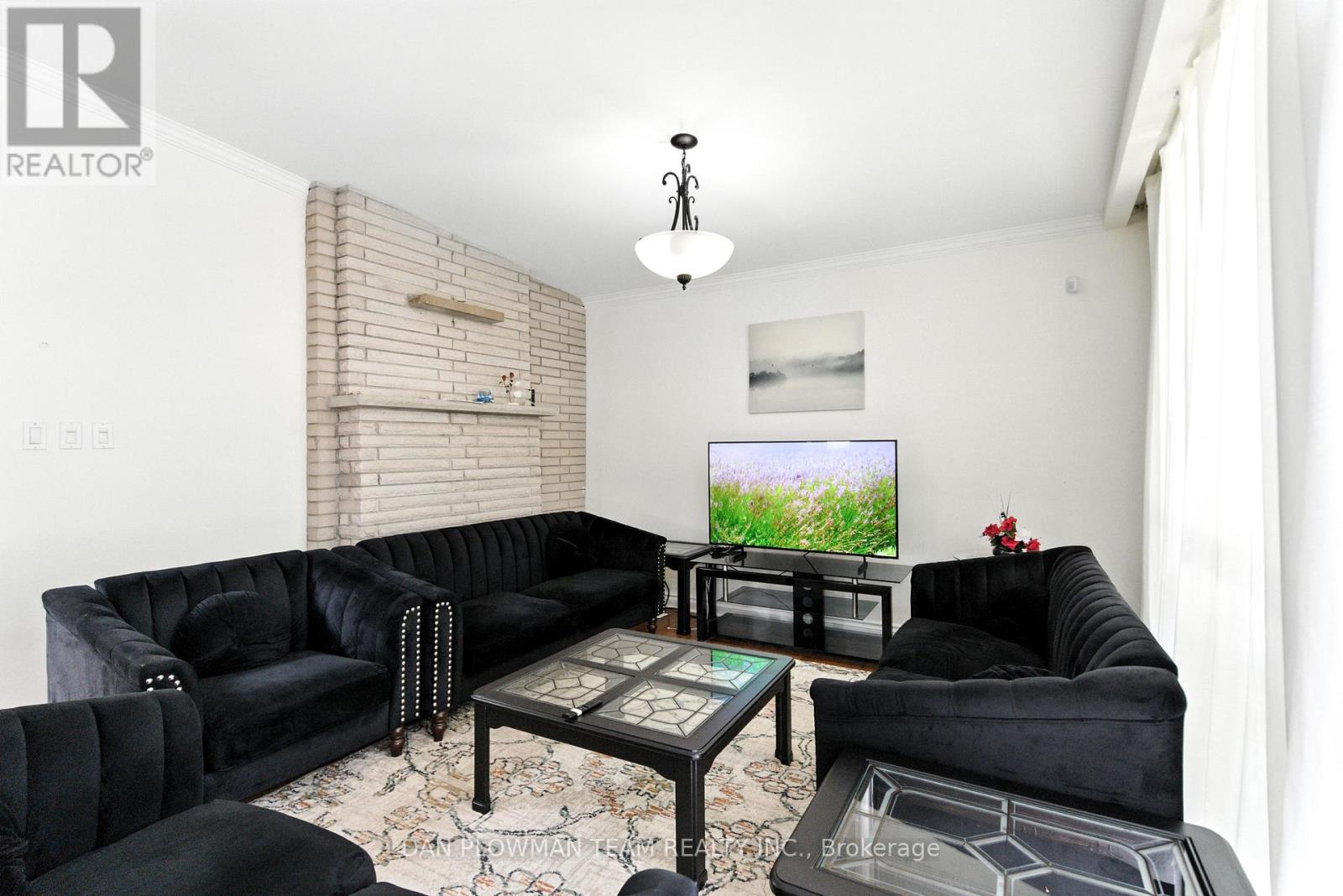 1748 Fairport Road, Pickering, Ontario  L1V 1S8 - Photo 7 - E12307019