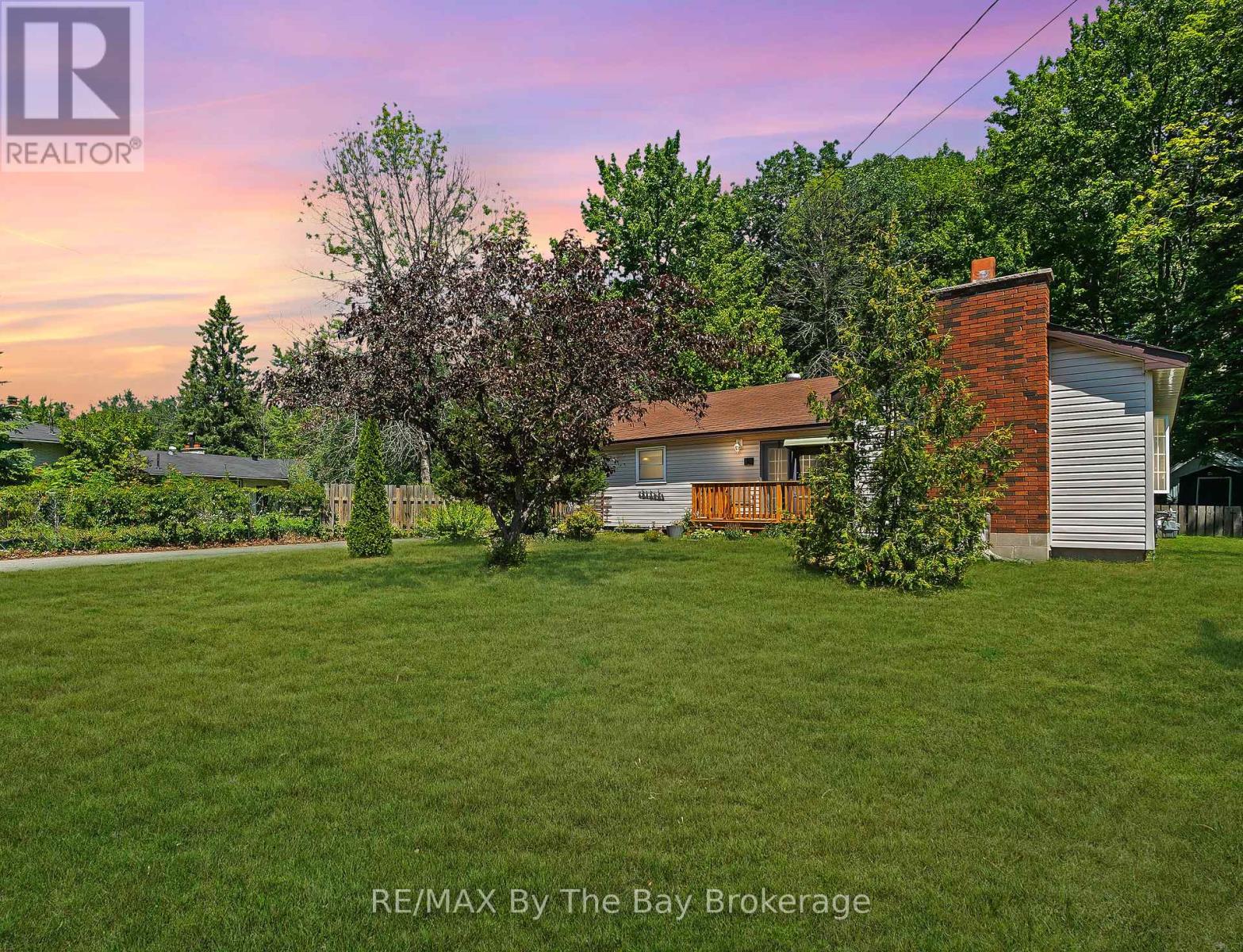 11 39TH STREET S, wasaga beach, Ontario