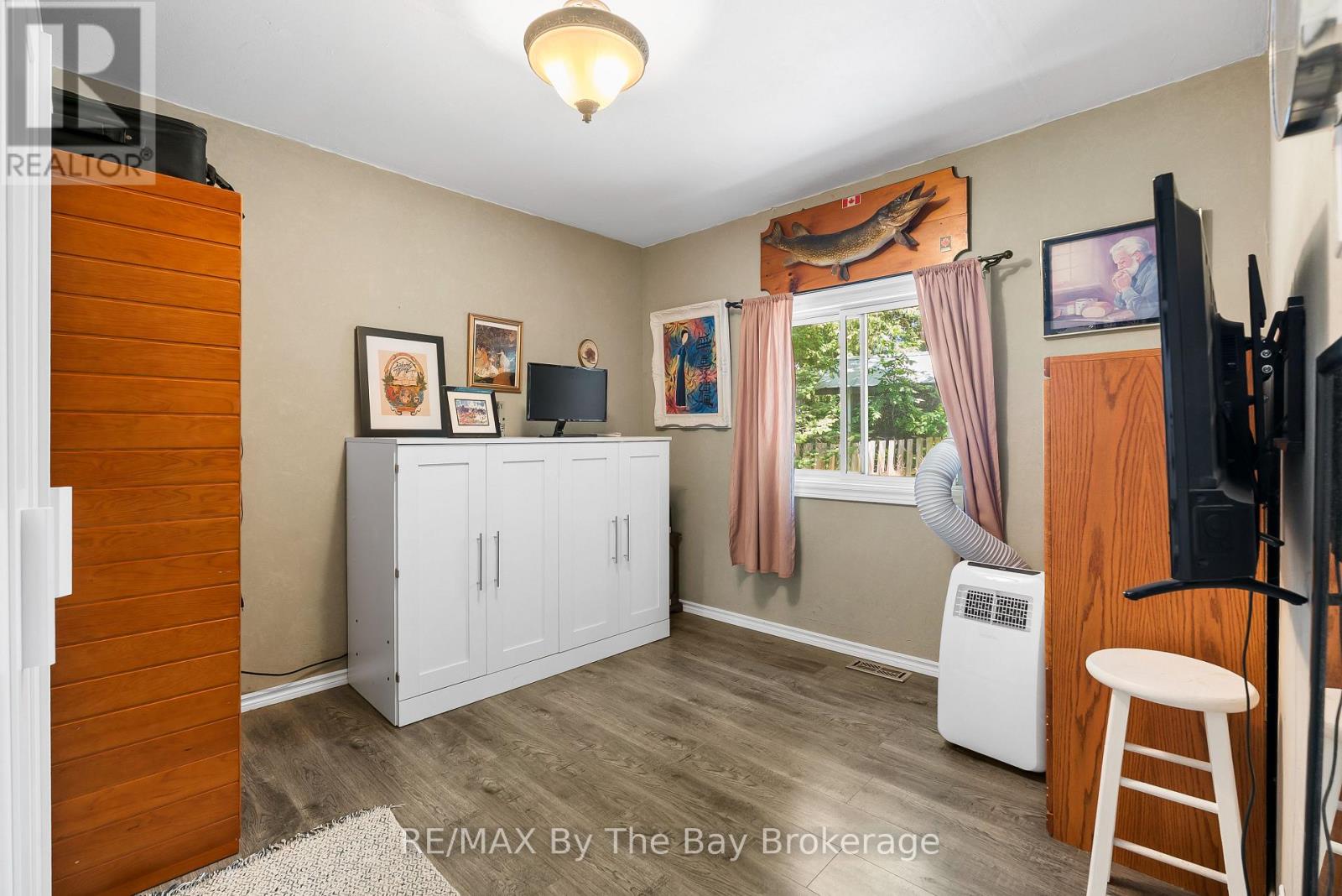 11 39th Street S, Wasaga Beach, Ontario  L9Z 1S2 - Photo 10 - S12307079