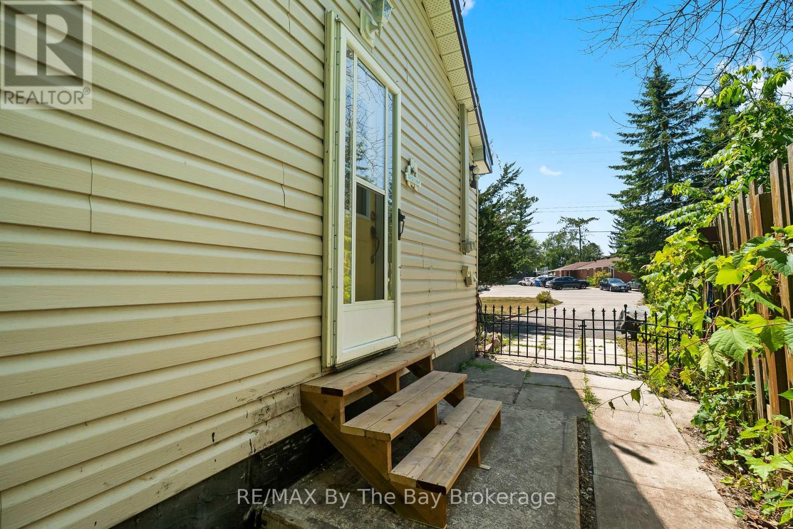 11 39th Street S, Wasaga Beach, Ontario  L9Z 1S2 - Photo 30 - S12307079