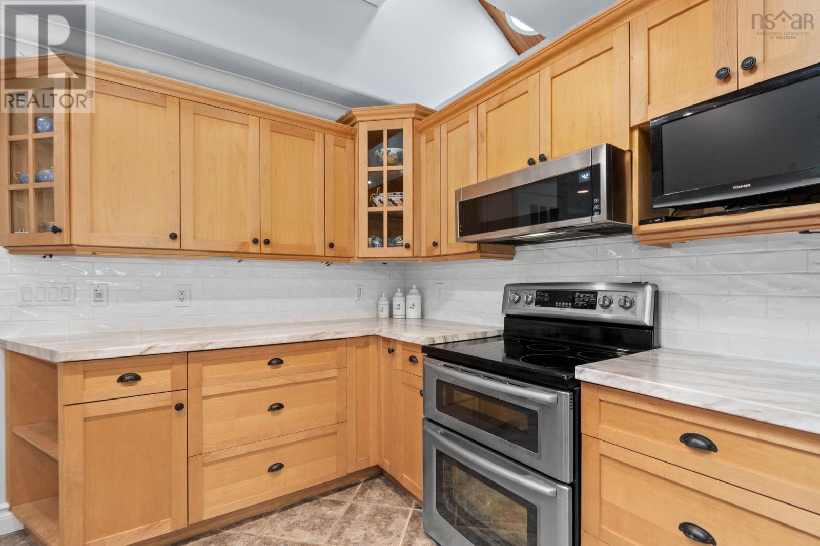 6 Spruce Lane, Boutiliers Point, Nova Scotia  B3Z 4G8 - Photo 12 - 202518709
