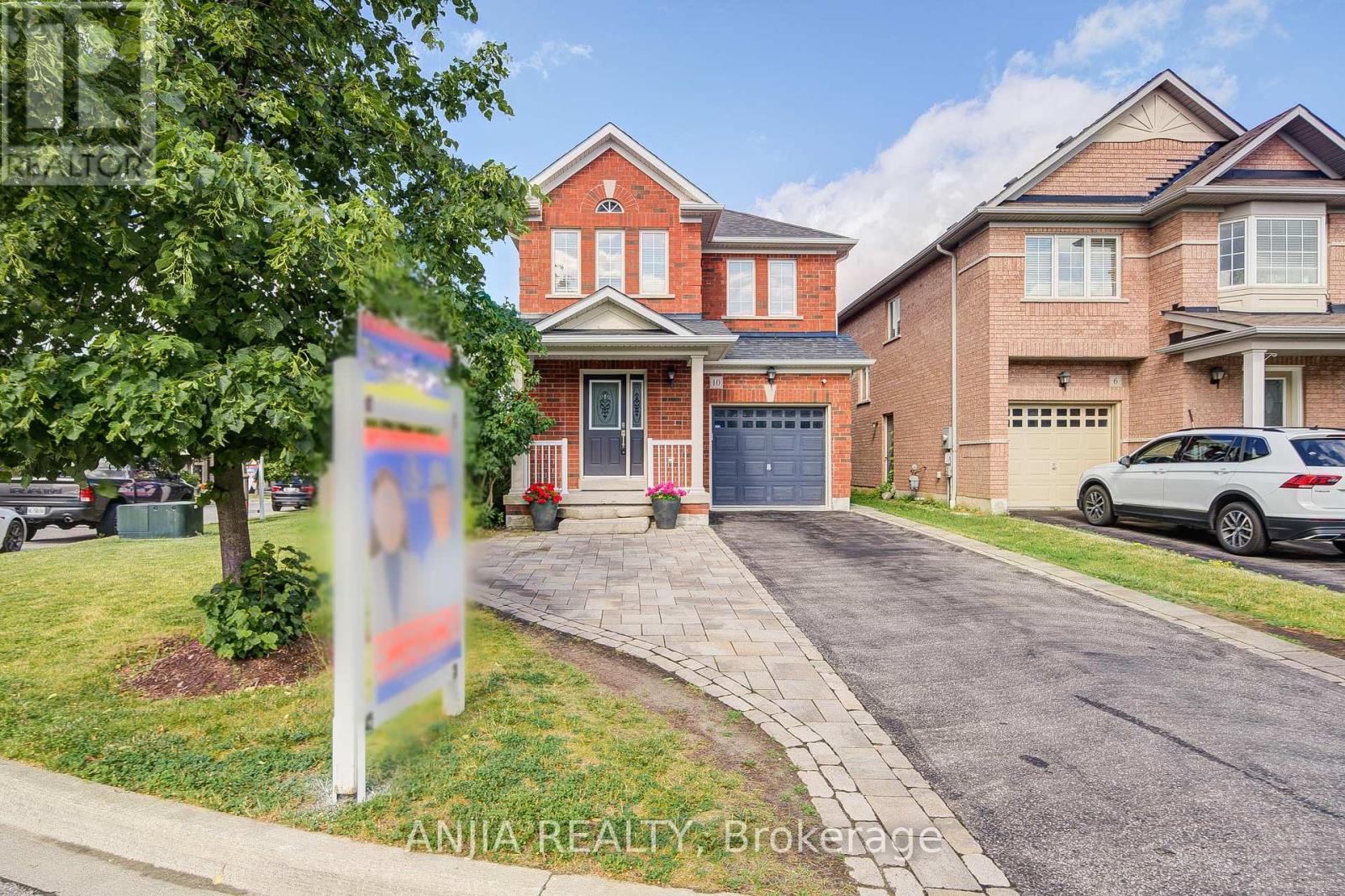 Property at 10 IDA JANE GROVE image 2