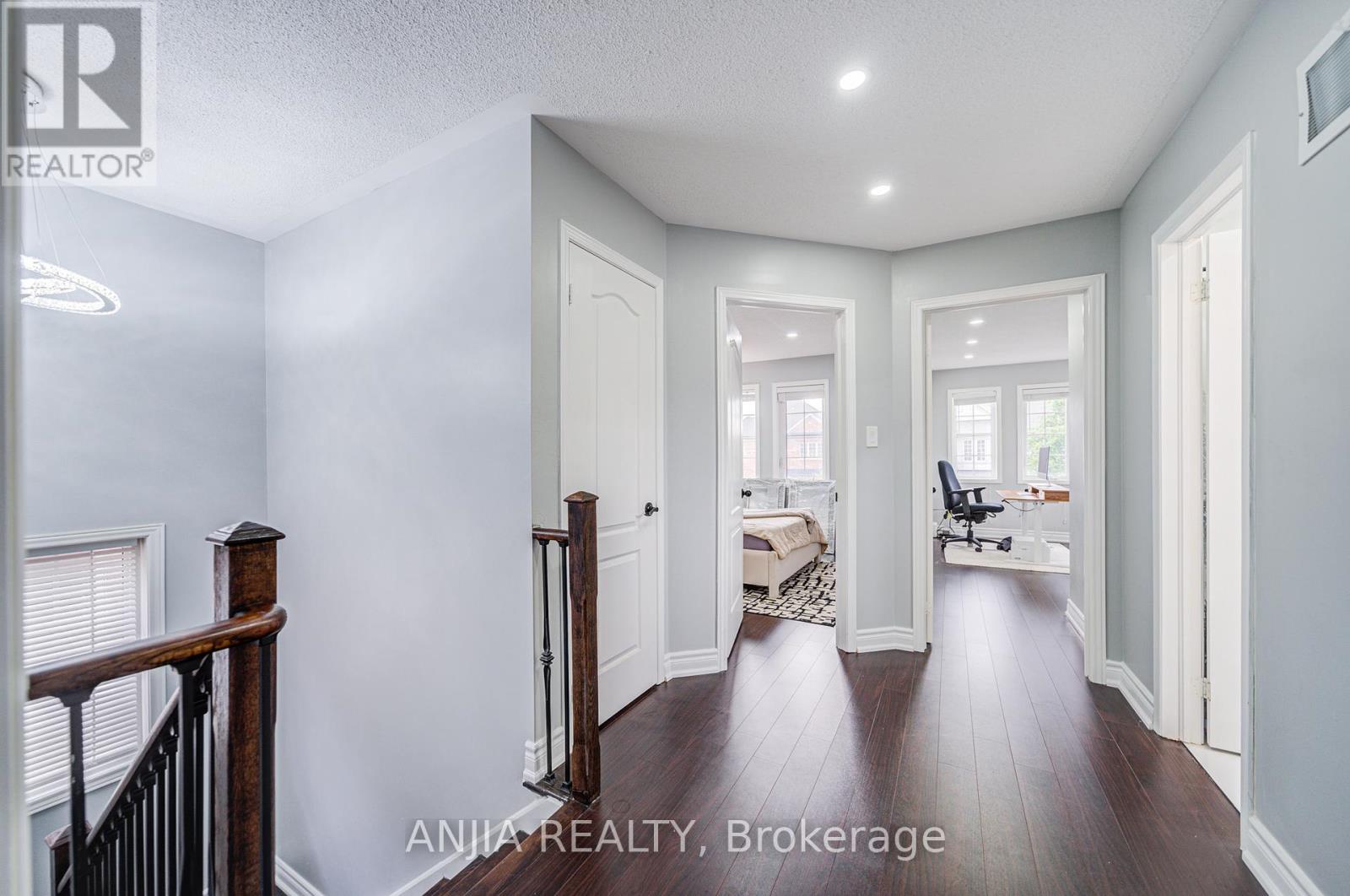 10 Ida Jane Grove, Whitchurch-Stouffville, Ontario  L4A 0S3 - Photo 22 - N12307009