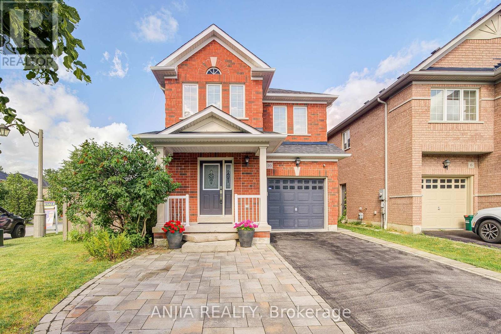 Property at 10 IDA JANE GROVE image 3