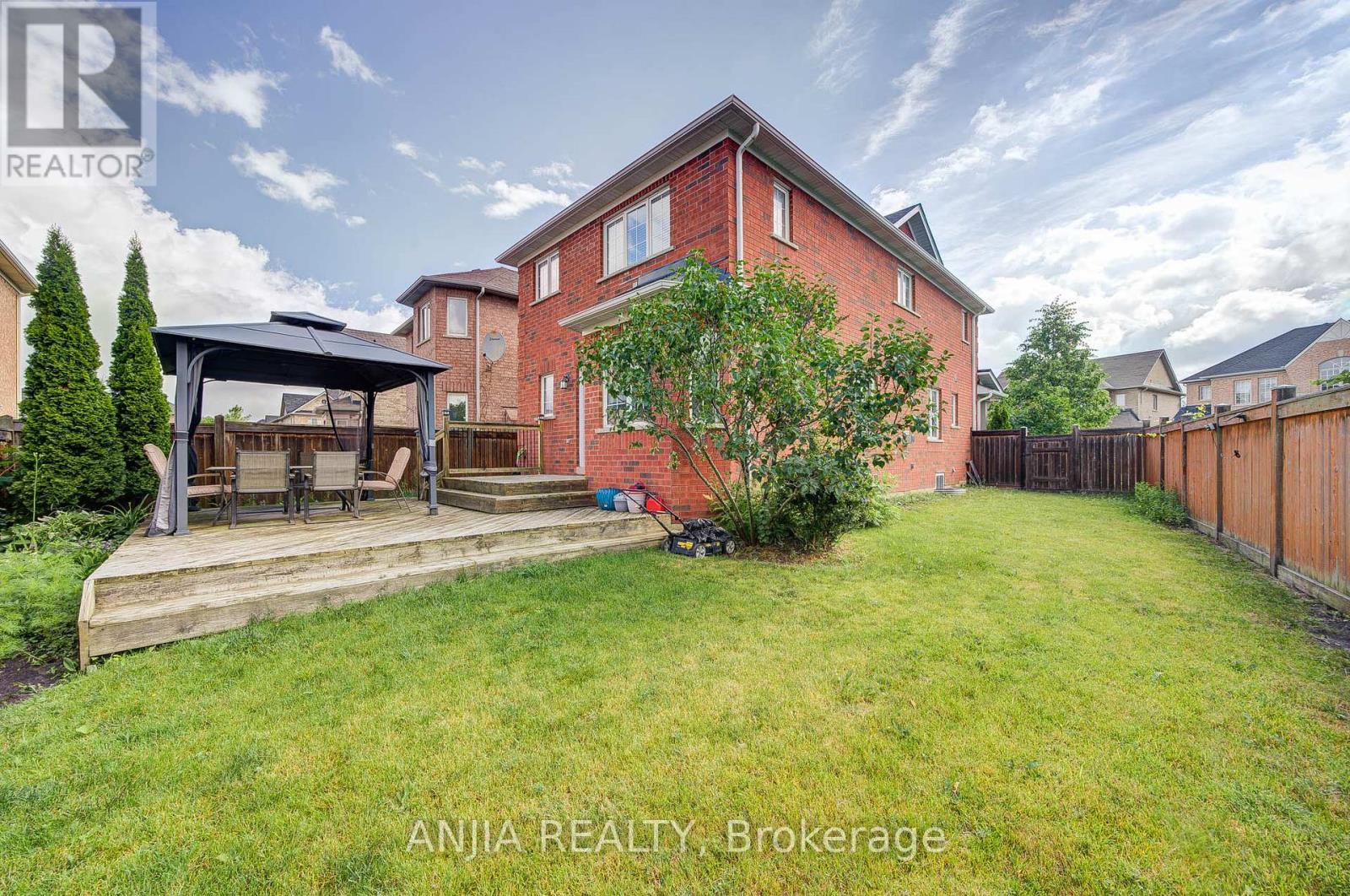 10 Ida Jane Grove, Whitchurch-Stouffville, Ontario  L4A 0S3 - Photo 46 - N12307009