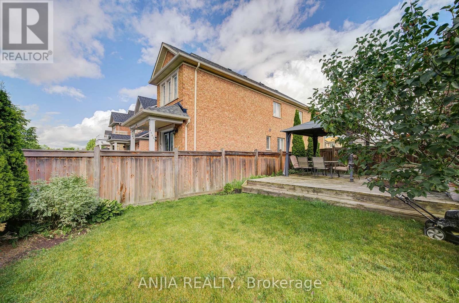 10 Ida Jane Grove, Whitchurch-Stouffville, Ontario  L4A 0S3 - Photo 47 - N12307009