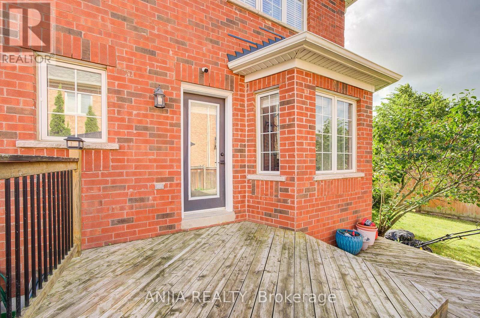 10 Ida Jane Grove, Whitchurch-Stouffville, Ontario  L4A 0S3 - Photo 49 - N12307009
