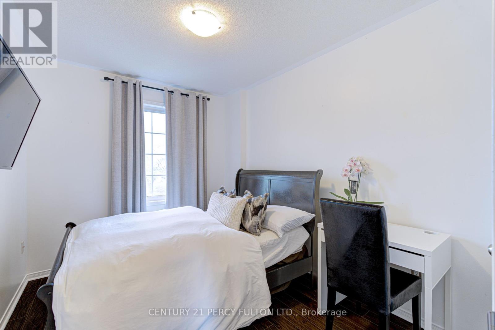 102 Russel Drive, Bradford West Gwillimbury, Ontario  L3Z 0M7 - Photo 26 - N12307065