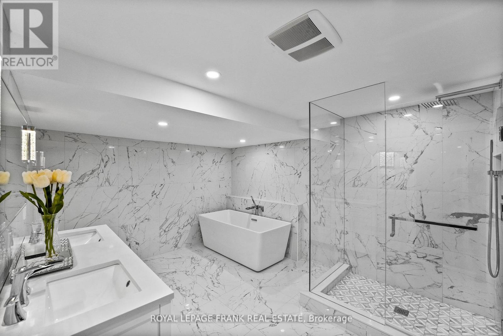251 Sherwood Court, Oshawa, Ontario  L1G 6P5 - Photo 35 - E12307230