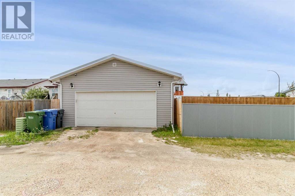 Property at 37 Keast Way image 3