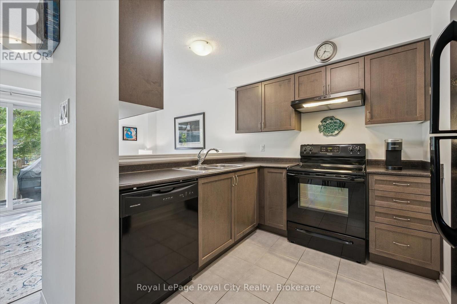 51 Oldfield Drive, Guelph, Ontario  N1L 0K6 - Photo 11 - X12307122