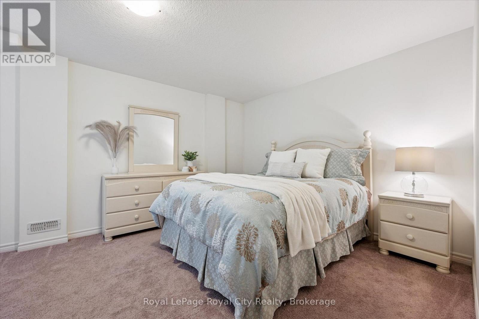 51 Oldfield Drive, Guelph, Ontario  N1L 0K6 - Photo 32 - X12307122