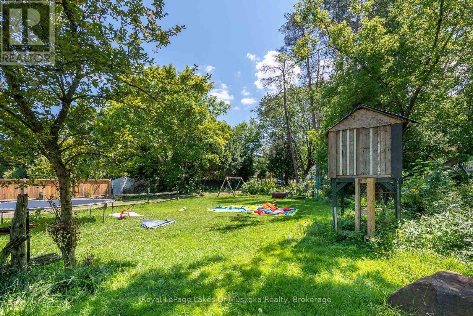 25 Florence Street W, Huntsville, Ontario  P1H 1V4 - Photo 18 - X12307127