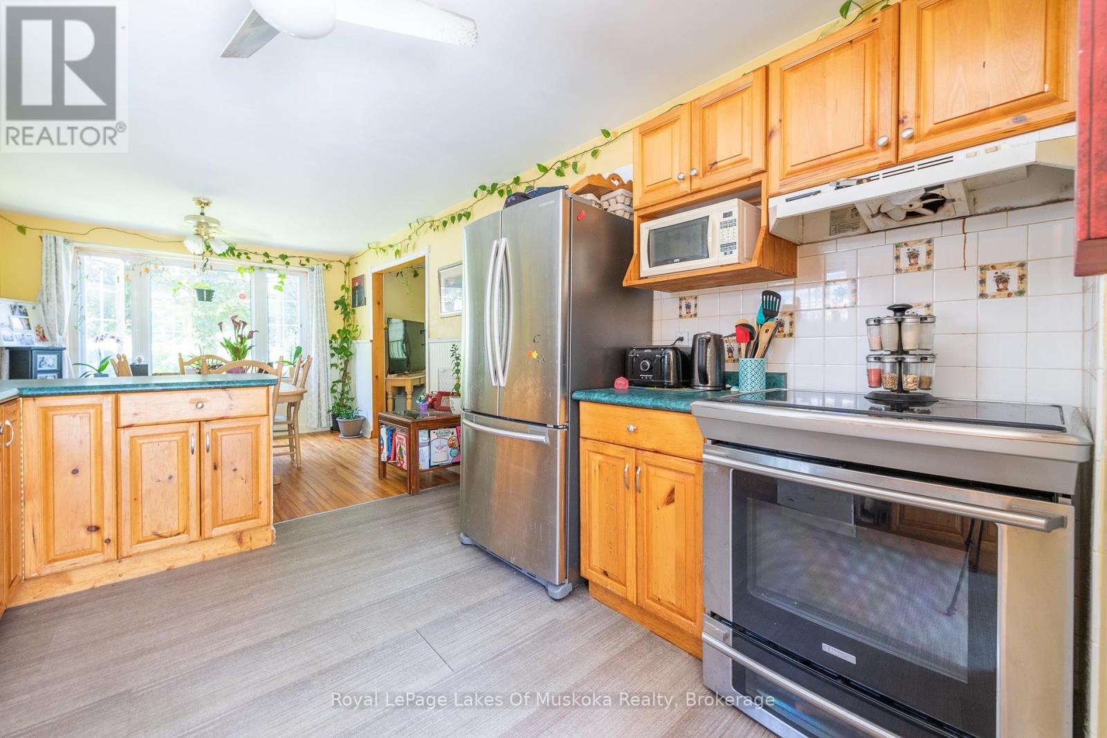 25 Florence Street W, Huntsville, Ontario  P1H 1V4 - Photo 4 - X12307127