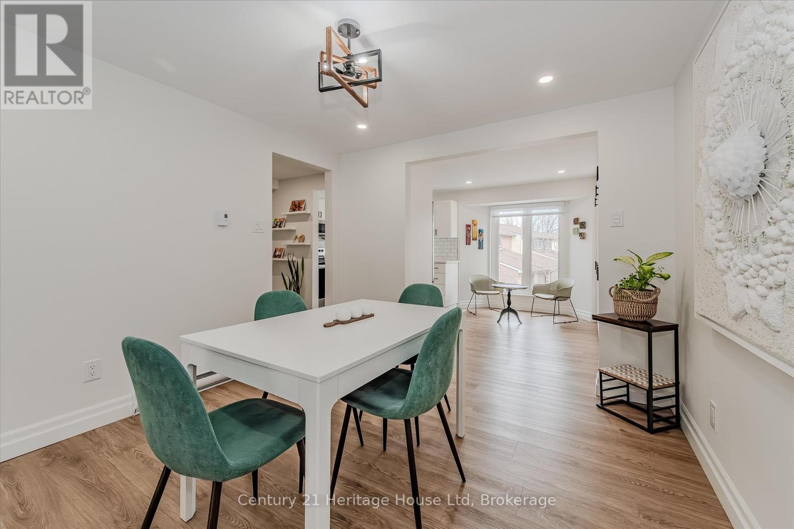 10 - 2 Worton Avenue, Guelph, Ontario  N1H 7C5 - Photo 19 - X12307150