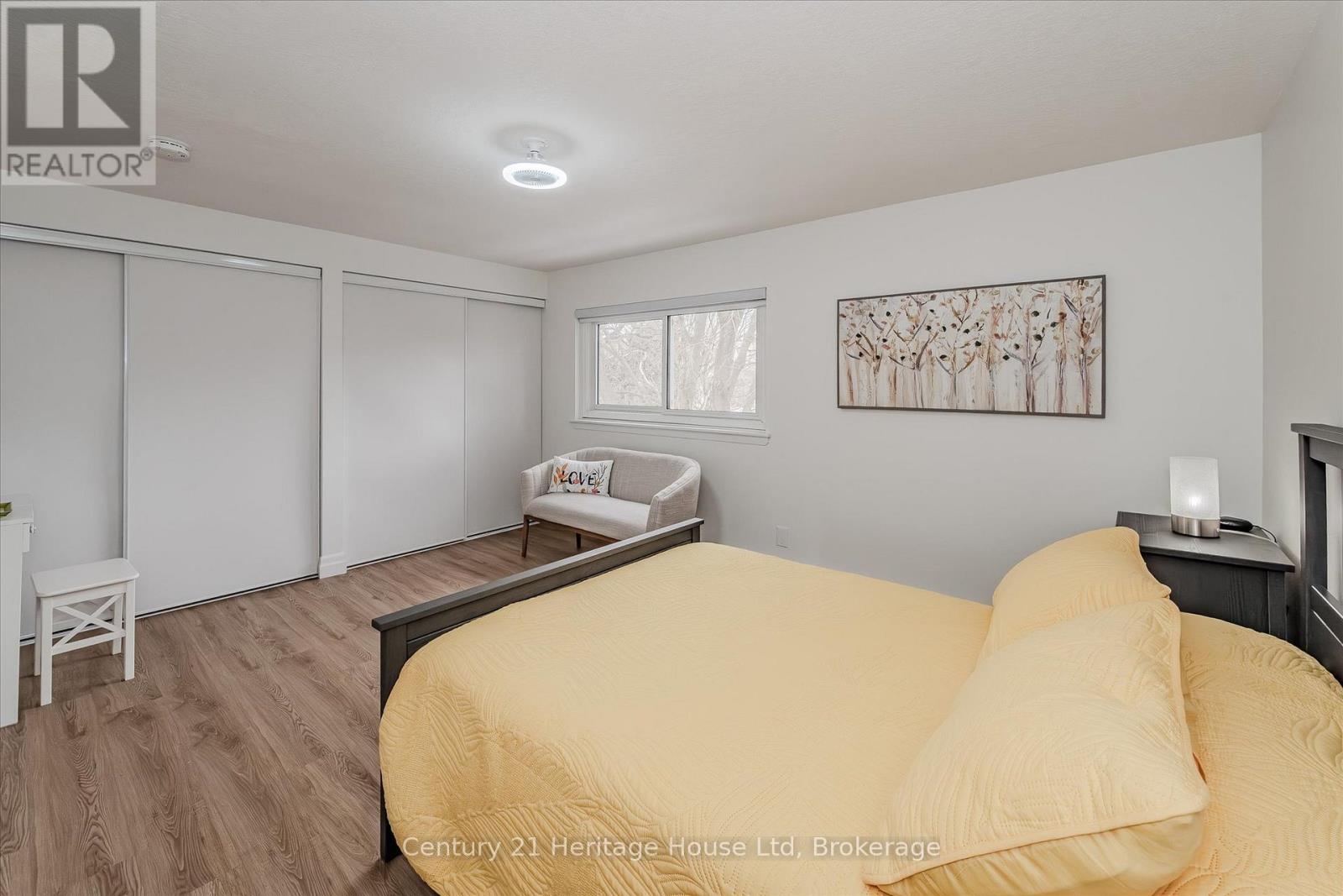 10 - 2 Worton Avenue, Guelph, Ontario  N1H 7C5 - Photo 22 - X12307150