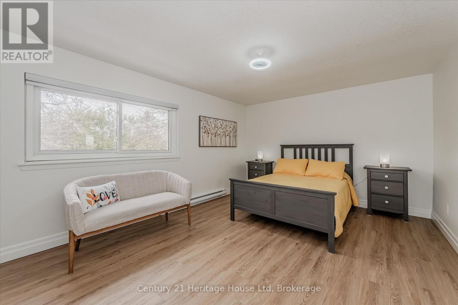 10 - 2 Worton Avenue, Guelph, Ontario  N1H 7C5 - Photo 24 - X12307150