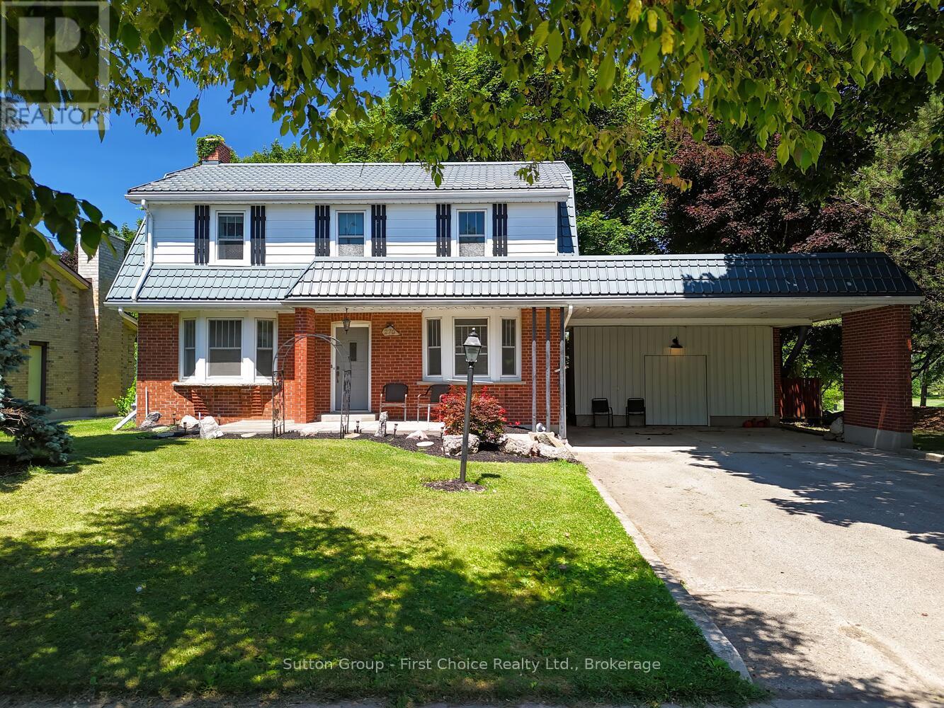 270 Devon Street, Stratford, Ontario  N5A 2Z9 - Photo 2 - X12307157