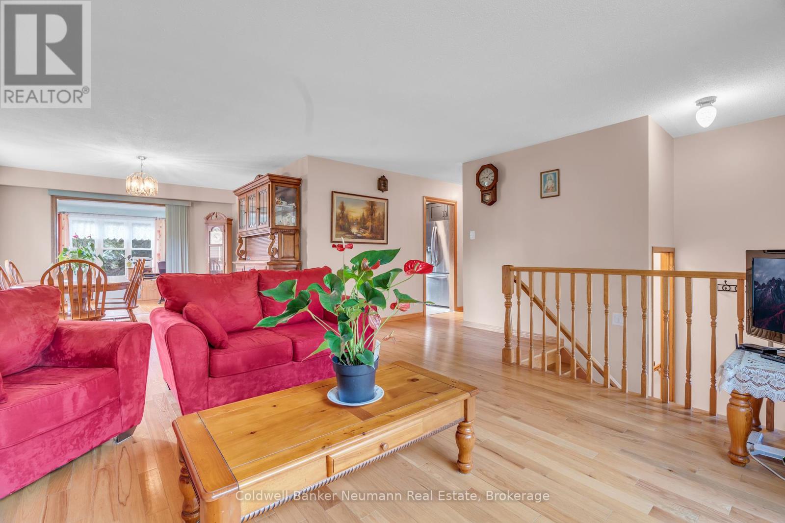 2 Hamilton Drive, Guelph/eramosa, Ontario  N1E 0N9 - Photo 5 - X12307189