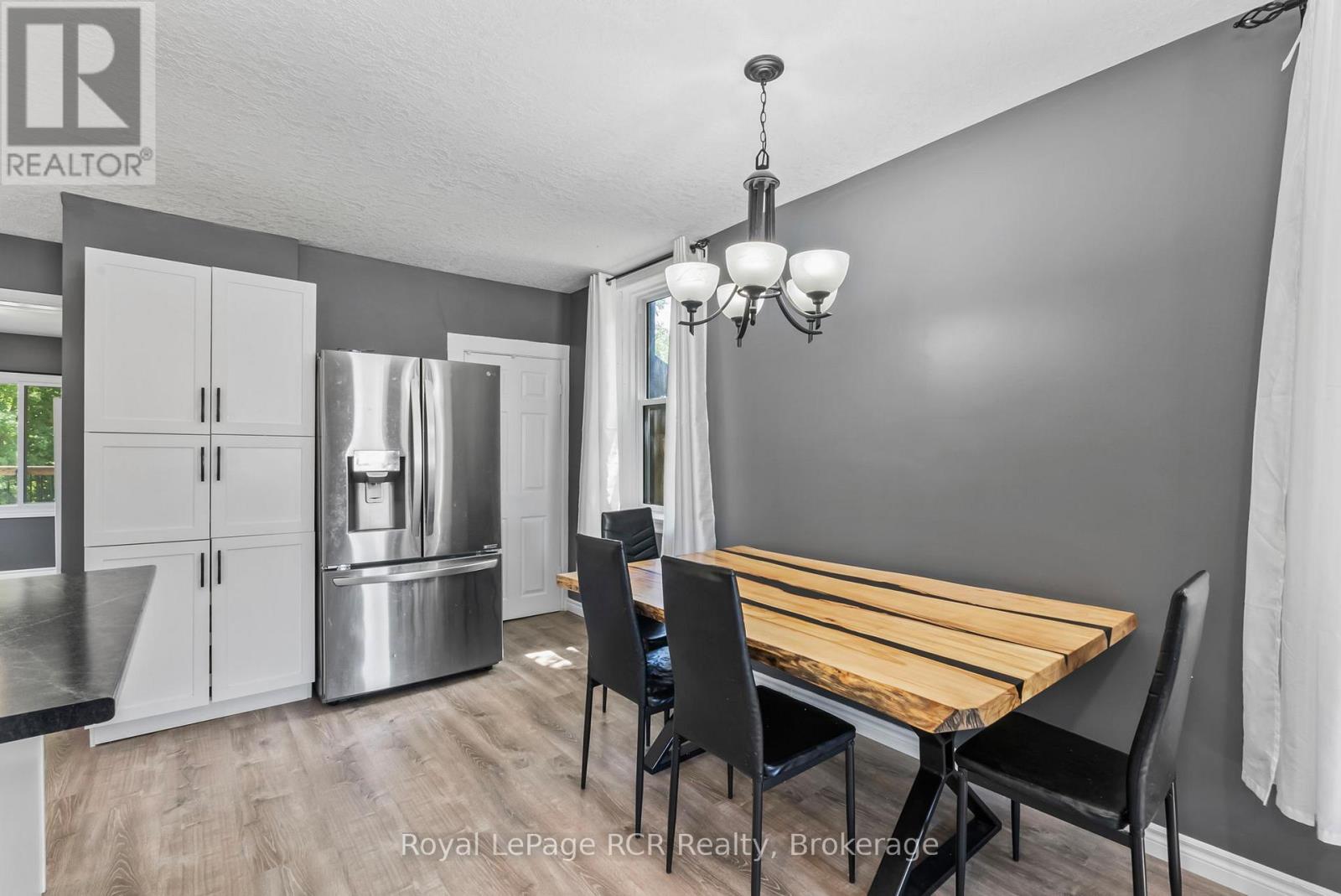 343 10th Avenue, Hanover, Ontario  N4N 2N4 - Photo 14 - X12307210