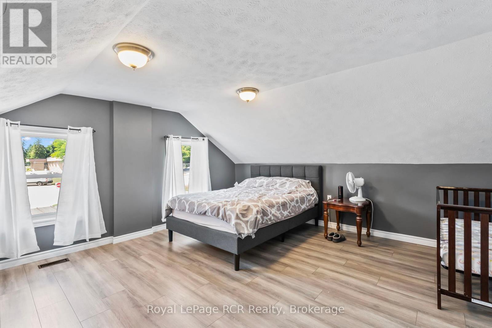 343 10th Avenue, Hanover, Ontario  N4N 2N4 - Photo 25 - X12307210