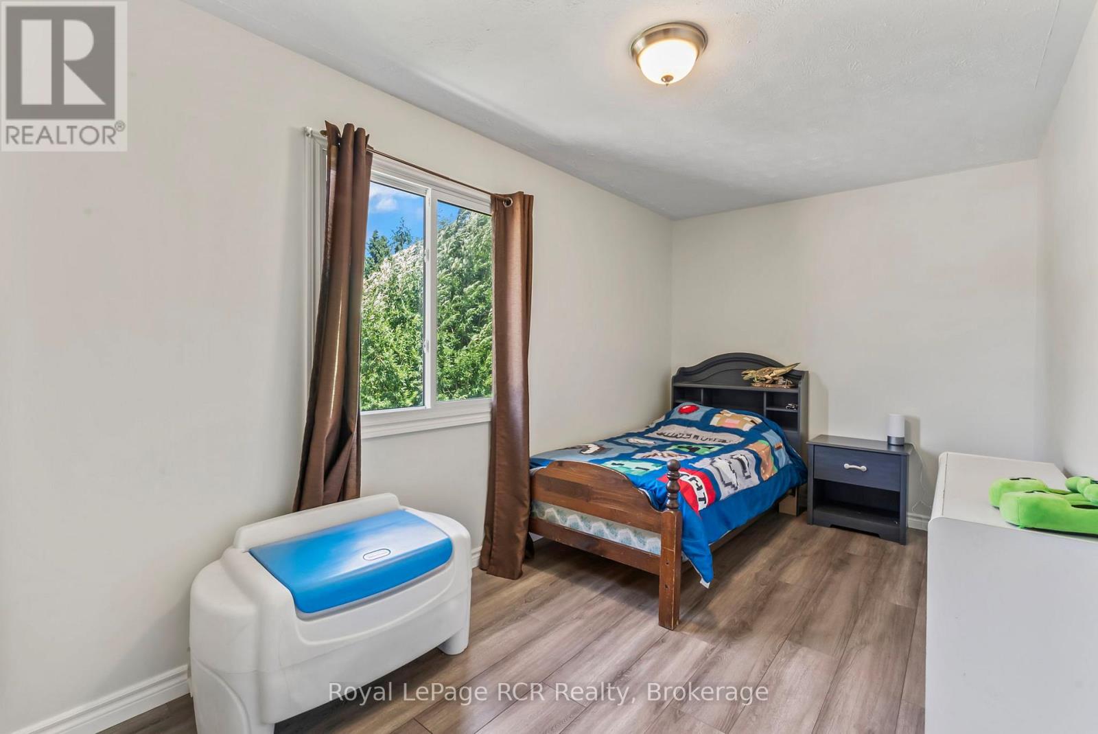 343 10th Avenue, Hanover, Ontario  N4N 2N4 - Photo 28 - X12307210