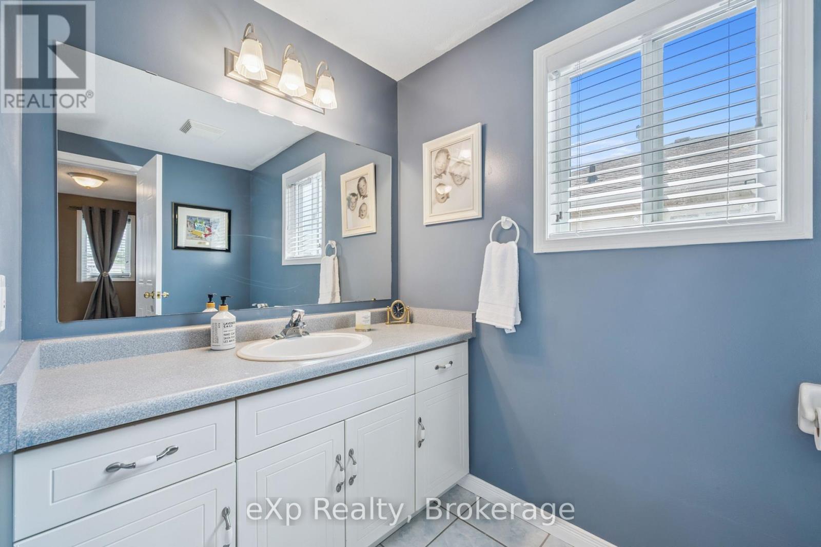 59 Swift Crescent, Guelph, Ontario  N1E 7J3 - Photo 24 - X12307221