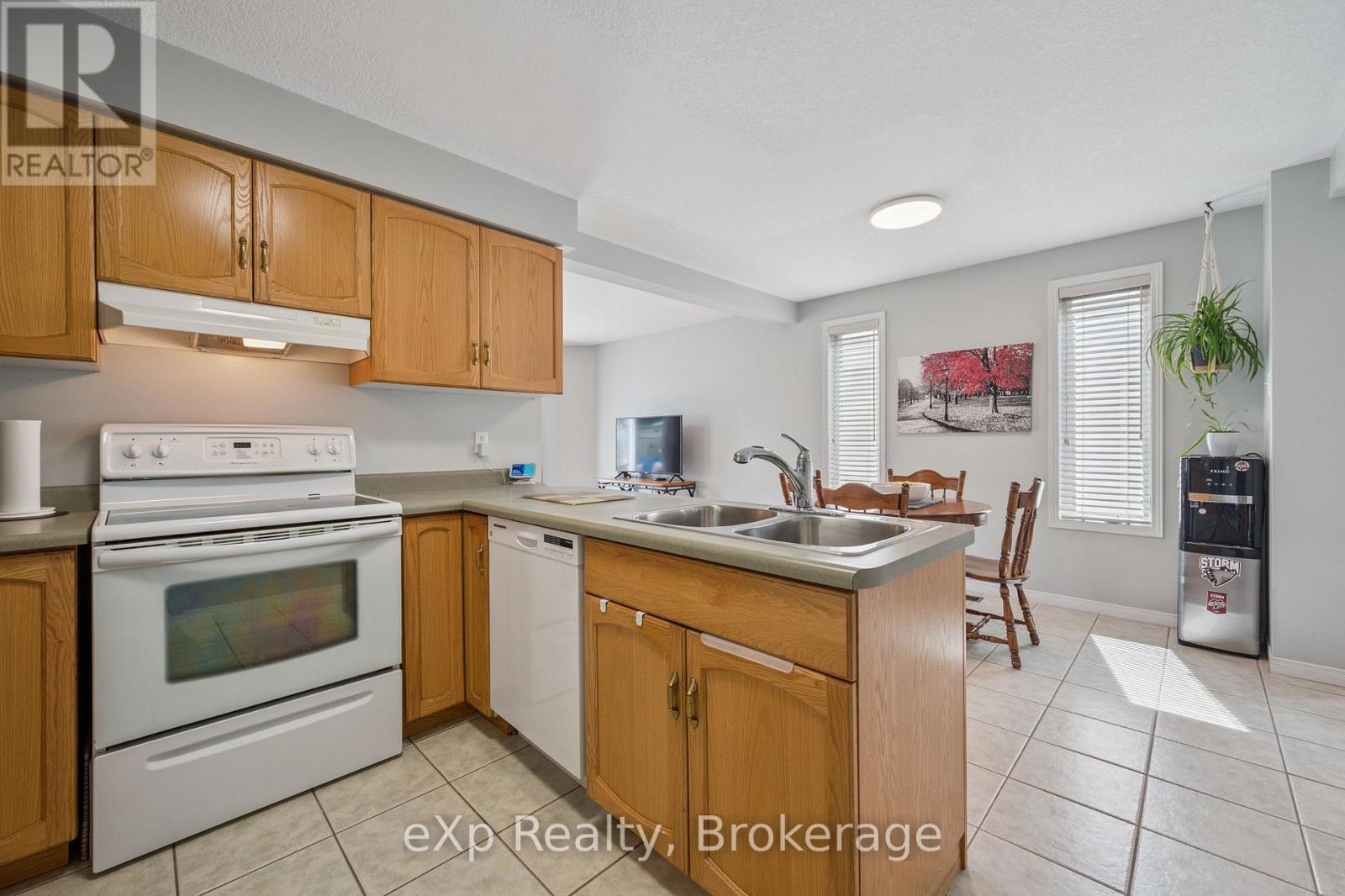 59 Swift Crescent, Guelph, Ontario  N1E 7J3 - Photo 9 - X12307221