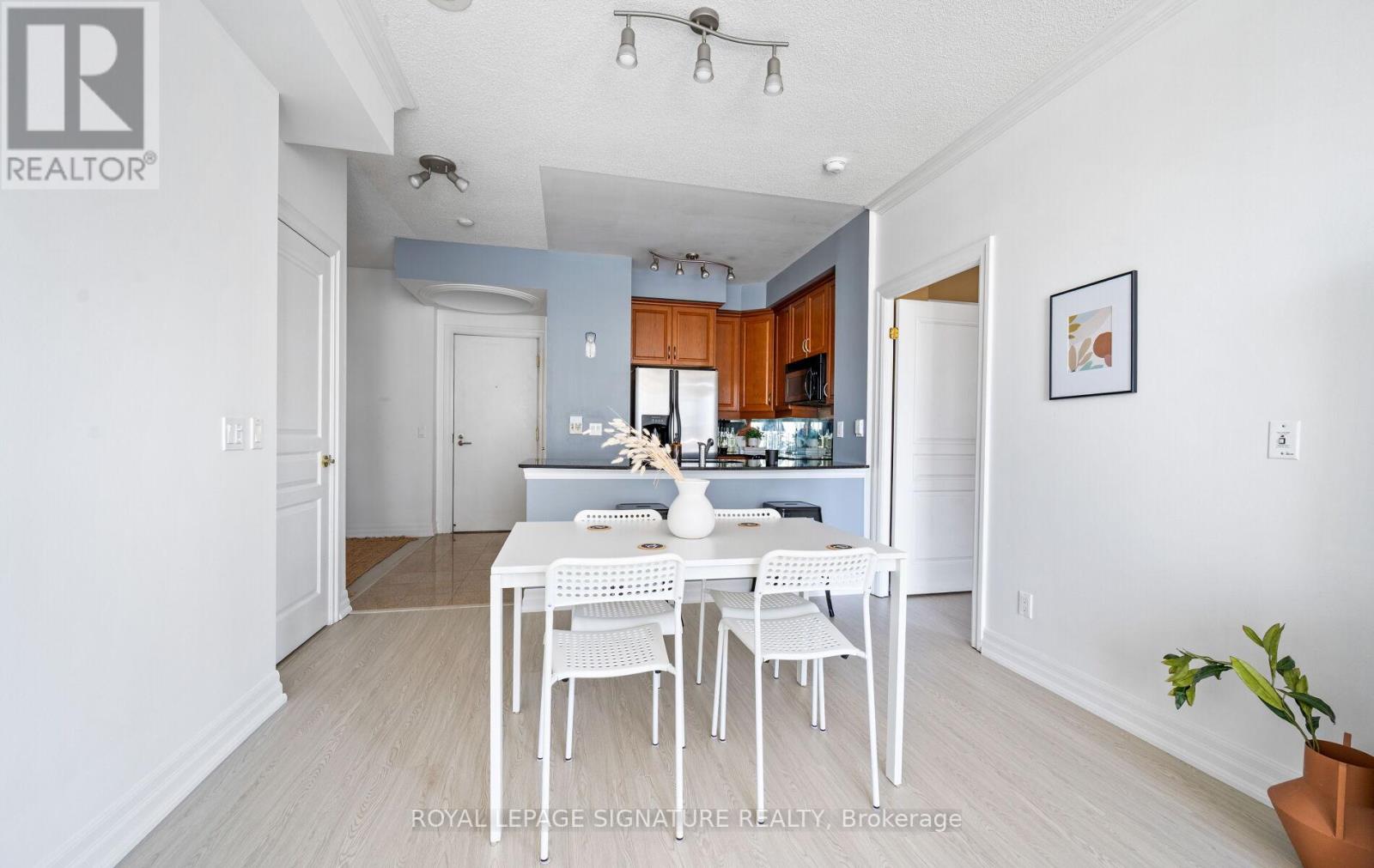 1613 - 2083 Lake Shore Boulevard W, Toronto, Ontario  M8V 4G2 - Photo 17 - W12306999