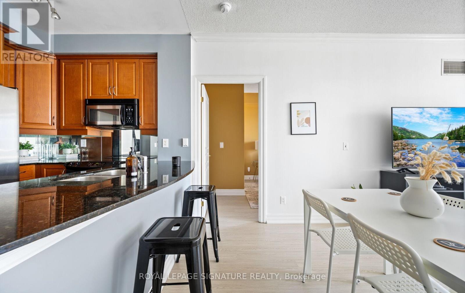 1613 - 2083 Lake Shore Boulevard W, Toronto, Ontario  M8V 4G2 - Photo 22 - W12306999