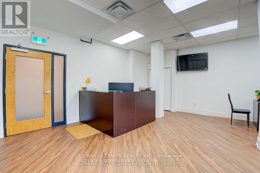 206 - 3485 Rebecca Street, Oakville, Ontario  L6L 0E3 - Photo 3 - W12307056