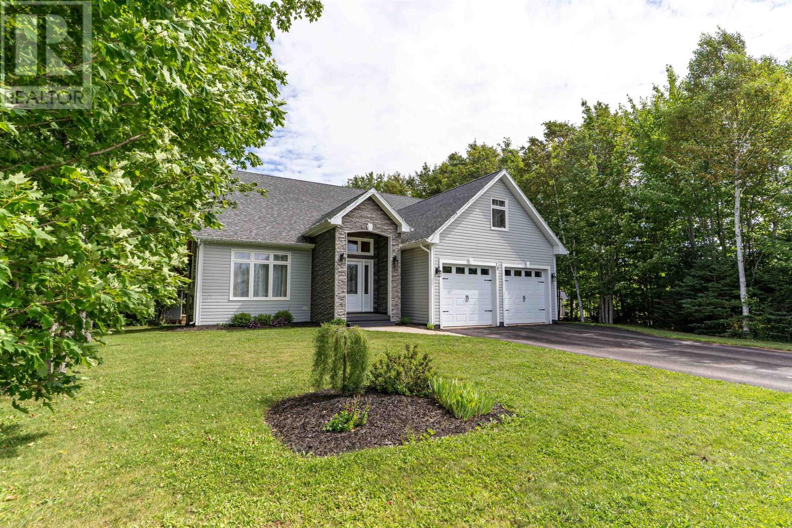 15 Heritage Drive, Miscouche, Prince Edward Island  C0B 1T0 - Photo 1 - 202518718