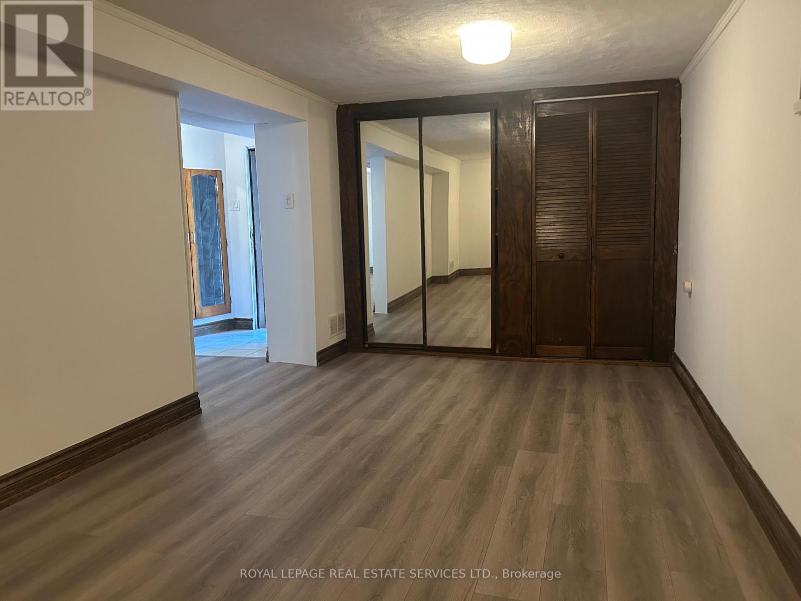 L - 212 Clinton Street, Toronto, Ontario  M6G 2Y5 - Photo 13 - C12307173