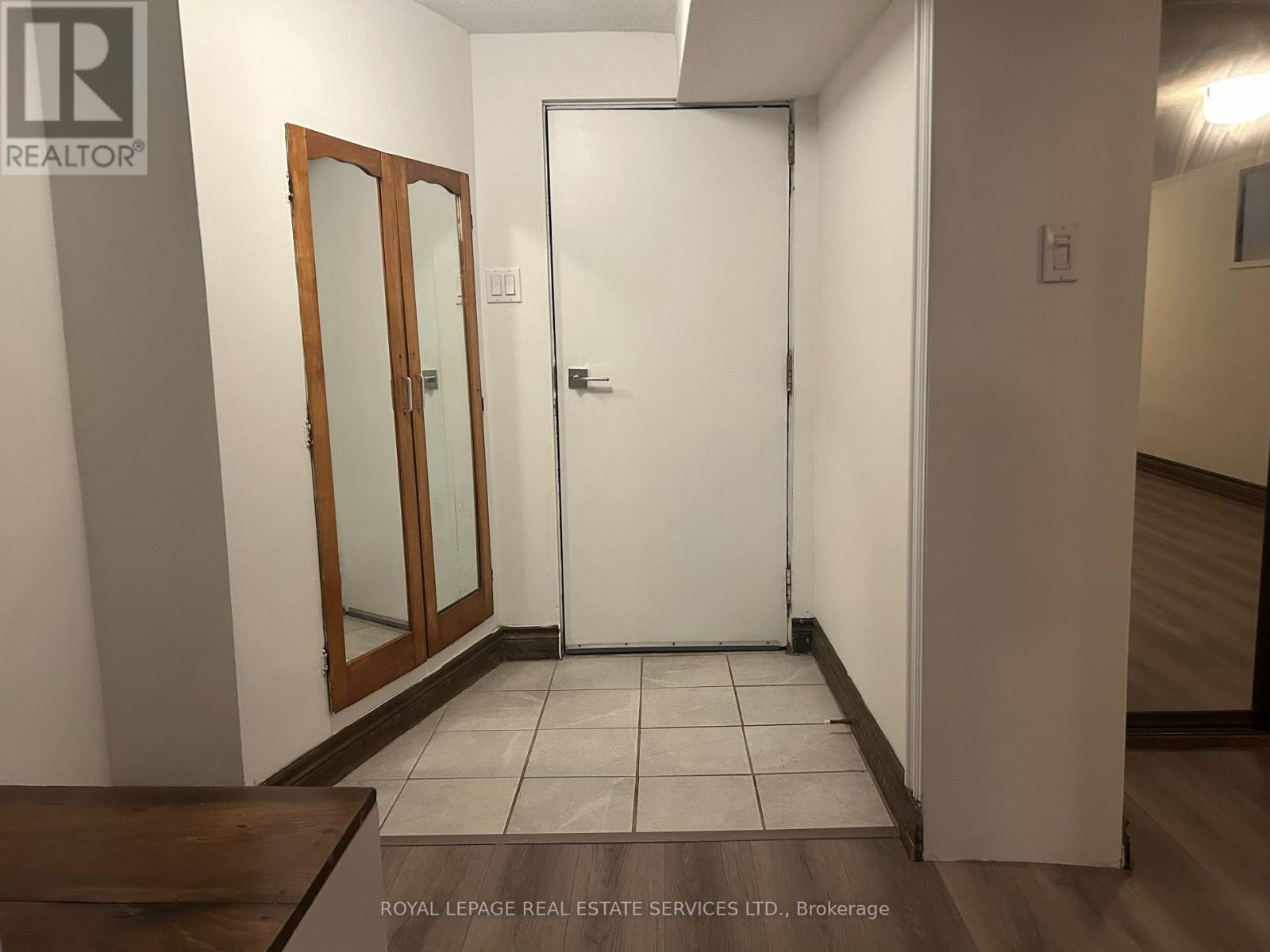 L - 212 Clinton Street, Toronto, Ontario  M6G 2Y5 - Photo 14 - C12307173